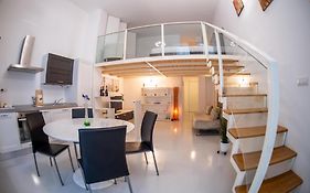 Angel White Loft Salerno